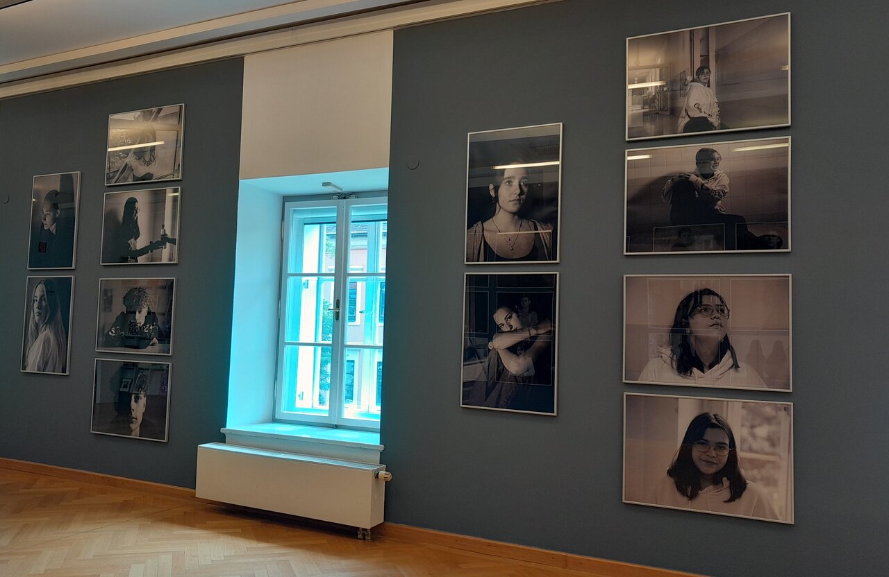 Einblick in die Ausstellung Durch den Blick. Foto: Stadtgalerie Klagenfurt